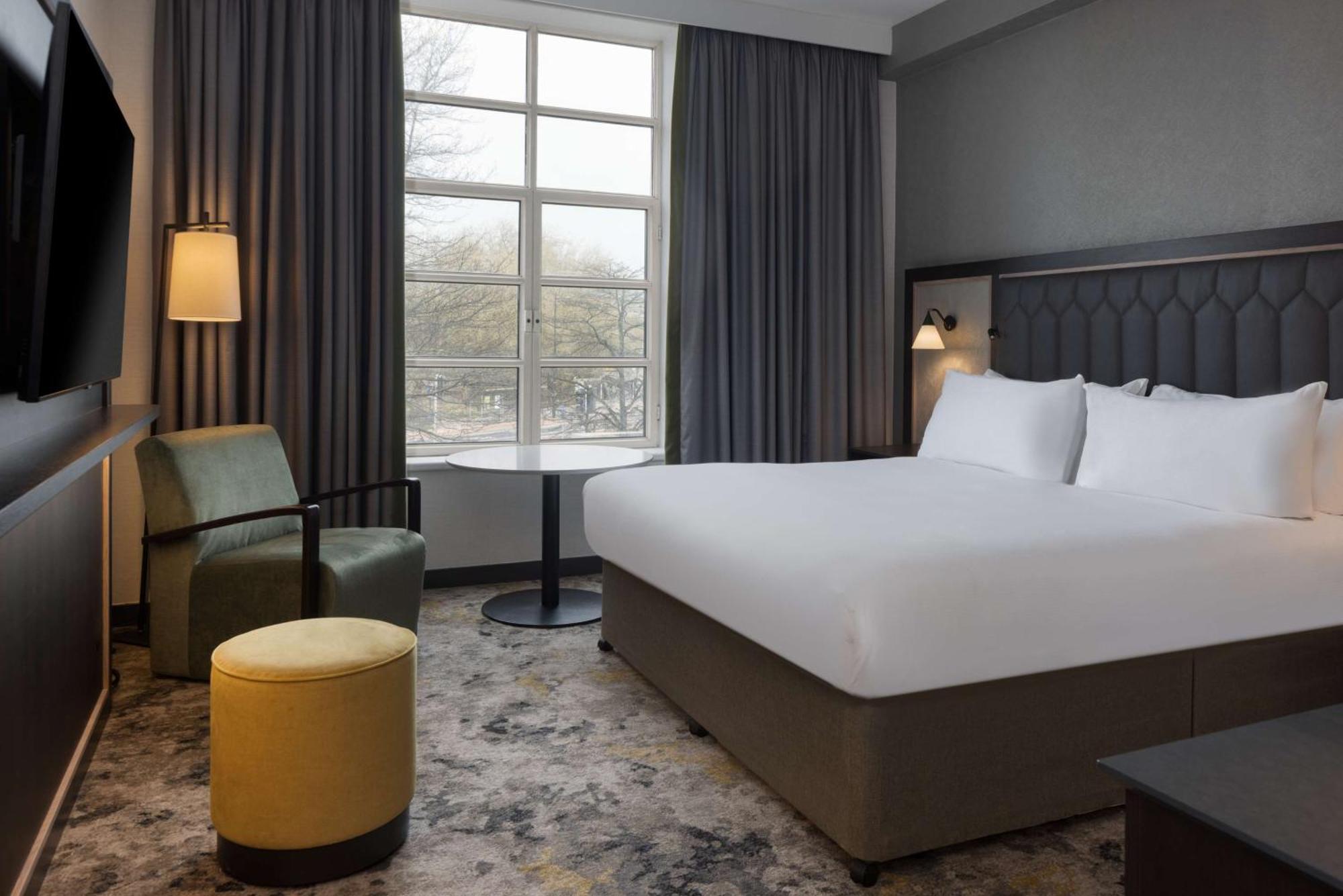 King Guest Room,1516382419:JPEG